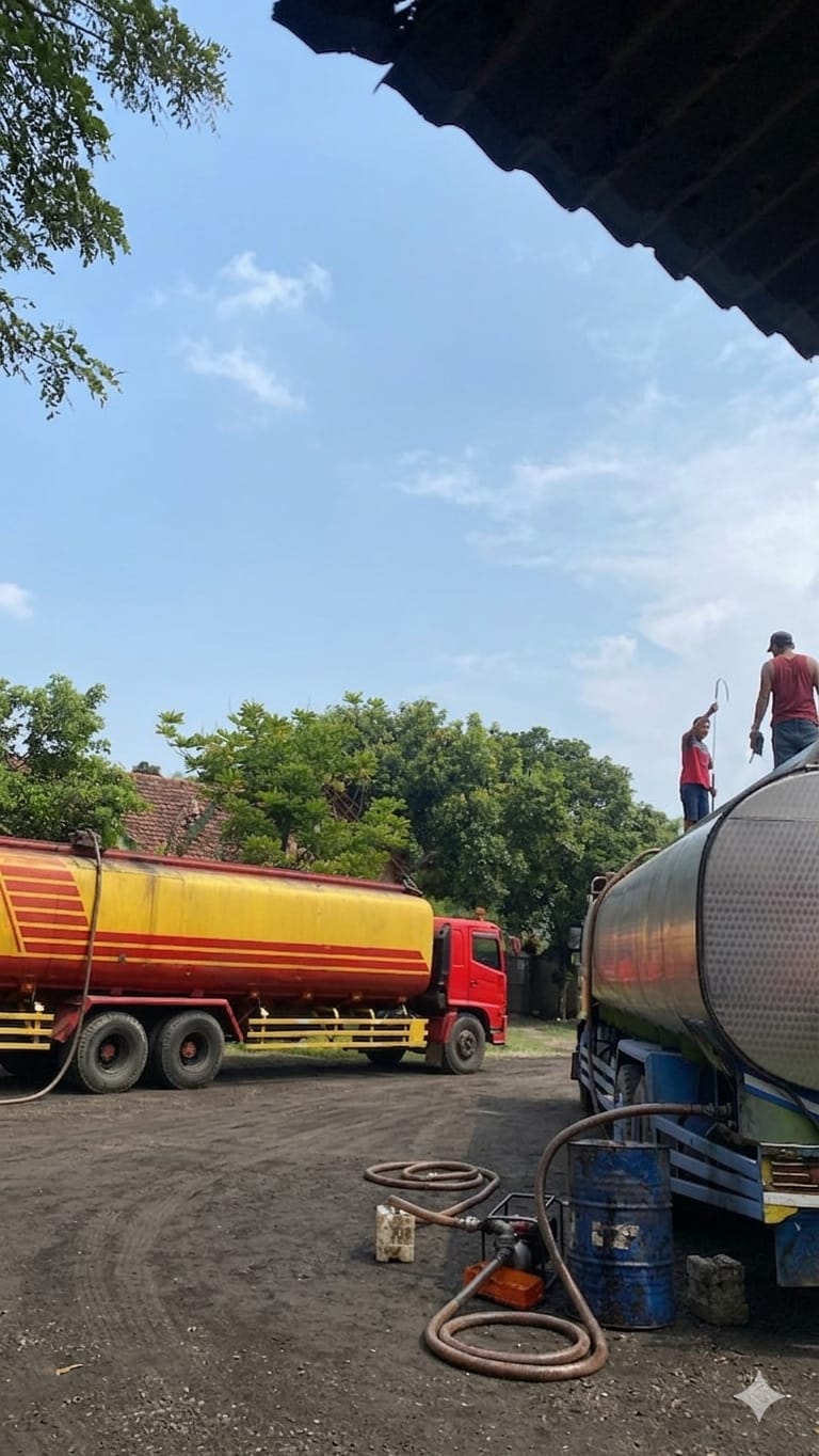 Pemuatan tangki UCO